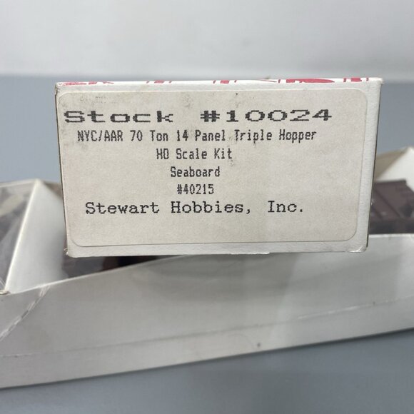 Stewart Hobbies HO Seaboard SAL40215 70 Ton 14 Panel Triple Hopper Train Car Kit - Picture 3 of 7